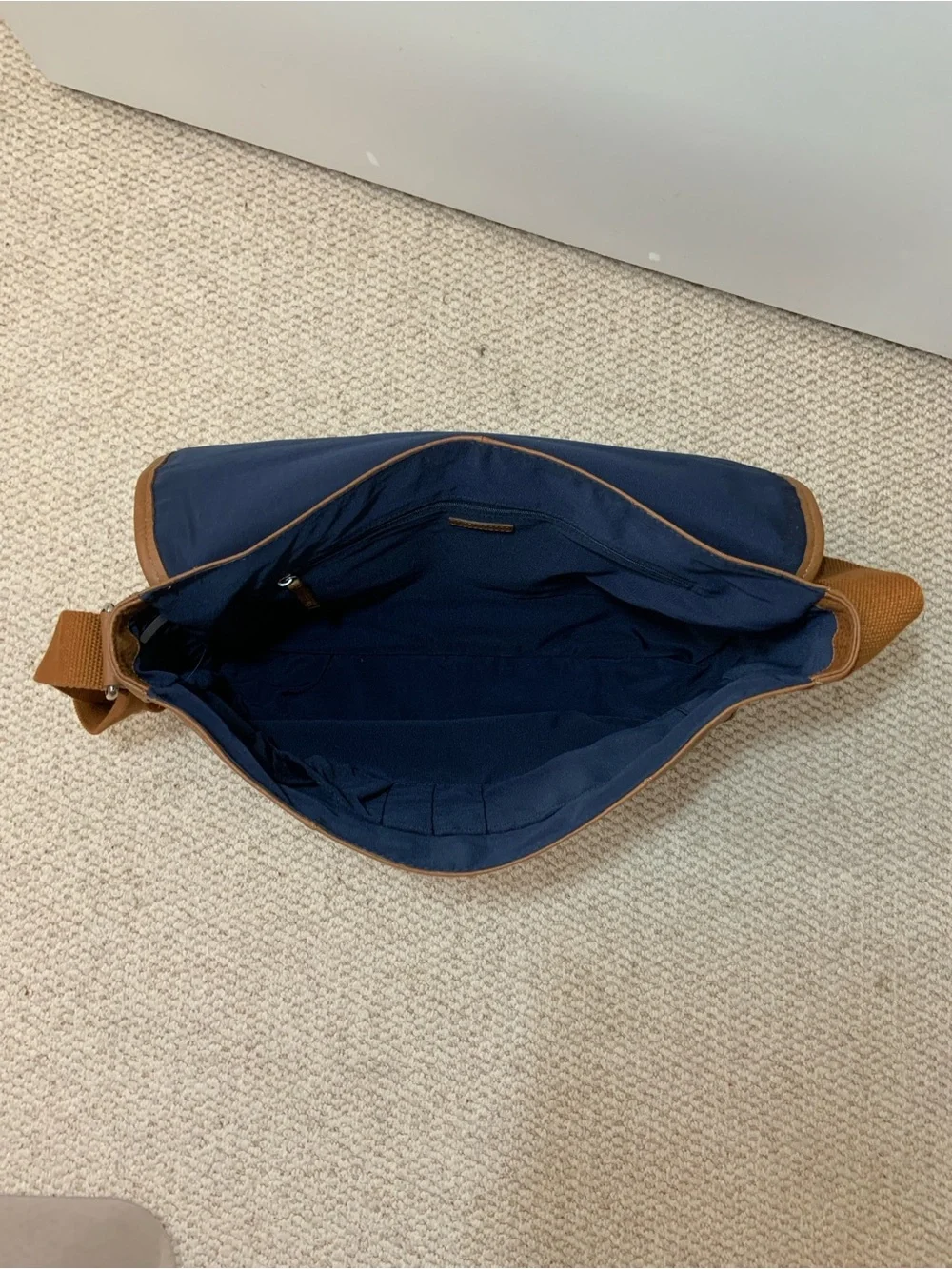 [NEW] Cole Haan Leather Messenger Bag in Brown